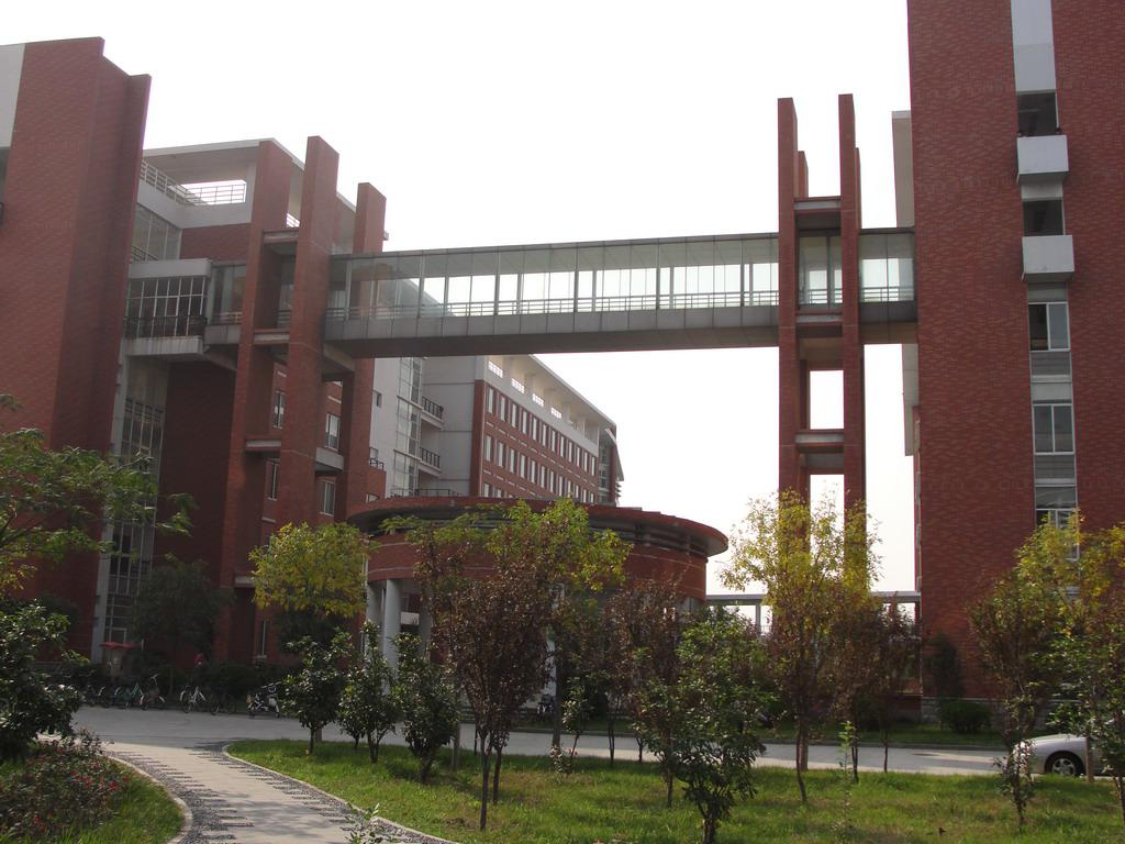 土木建筑足球比赛比分
教学办公楼.jpg