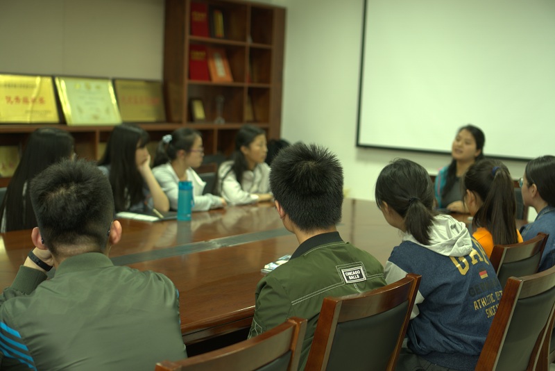 1494209730116804.jpg 读书兴趣小组见面会 (3).jpg